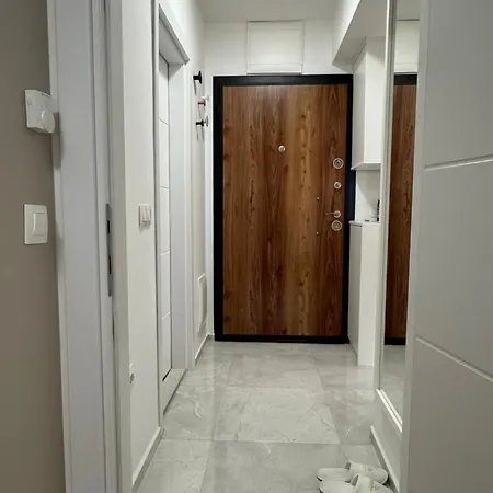 شقة Cozy Apartment-center Of سكوبجي