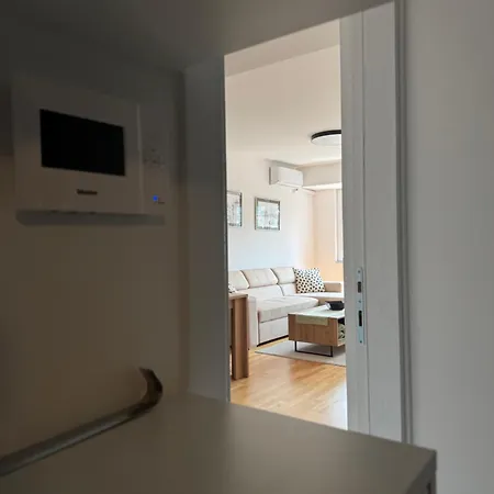 Cozy Apartment-center Of شقة