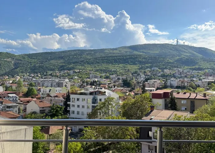 Cozy Apartment-center Of